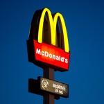 Man Chronicles His Entire Bizarre Late-Night Exchange With A Psychotic McDonald's Worker On Twitter